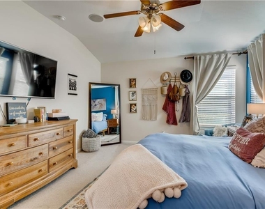 221 Purple Martin Ave - Photo Thumbnail 14
