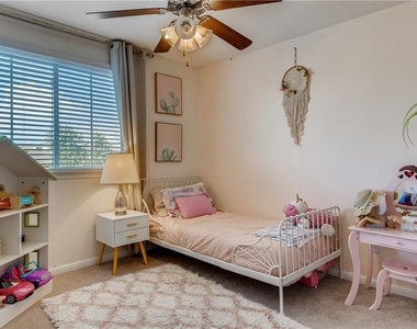 221 Purple Martin Ave - Photo Thumbnail 17
