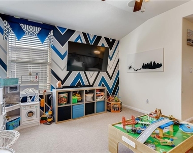 221 Purple Martin Ave - Photo Thumbnail 21