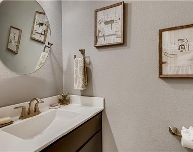 221 Purple Martin Ave - Photo Thumbnail 12