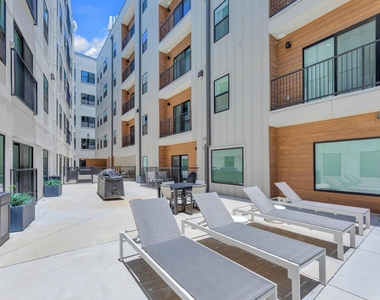 2500 Longview St - Photo Thumbnail 32