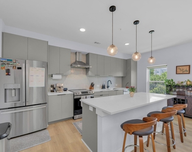 2500 Longview St - Photo Thumbnail 6