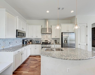 13803 Lake View Dr - Photo Thumbnail 20