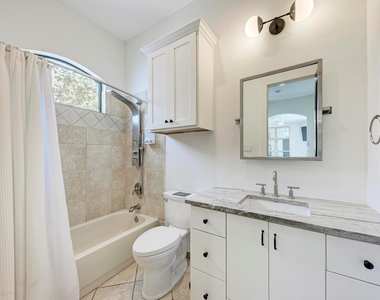 13803 Lake View Dr - Photo Thumbnail 26