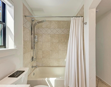 13803 Lake View Dr - Photo Thumbnail 16