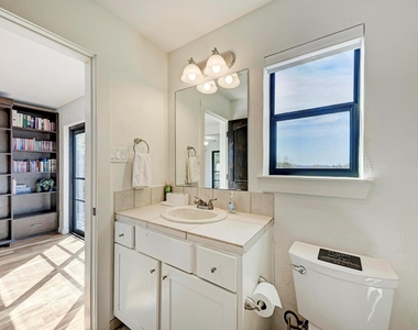 13803 Lake View Dr - Photo Thumbnail 15