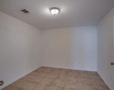 30126 Bumble Bee Dr - Photo Thumbnail 17