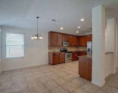 30126 Bumble Bee Dr - Photo Thumbnail 3