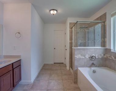 30126 Bumble Bee Dr - Photo Thumbnail 11