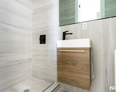 987 Bedford Ave - Photo Thumbnail 11
