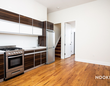 490 Kosciuszko St - Photo Thumbnail 12