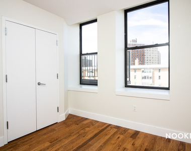 490 Kosciuszko St - Photo Thumbnail 7