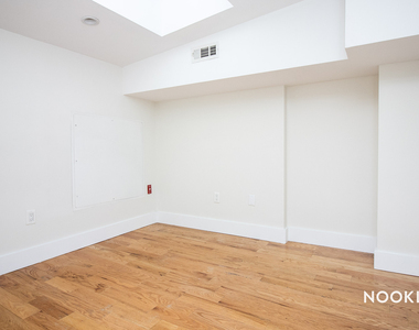490 Kosciuszko St - Photo Thumbnail 10