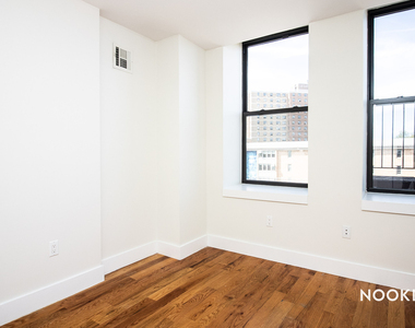 490 Kosciuszko St - Photo Thumbnail 4