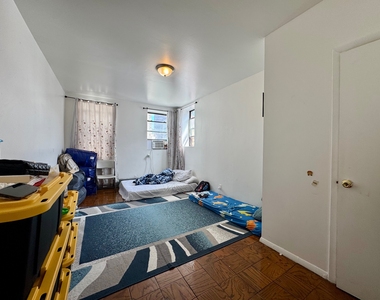 301 East 110th Street - Photo Thumbnail 9