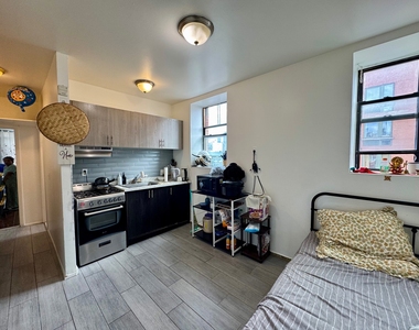 301 East 110th Street - Photo Thumbnail 1