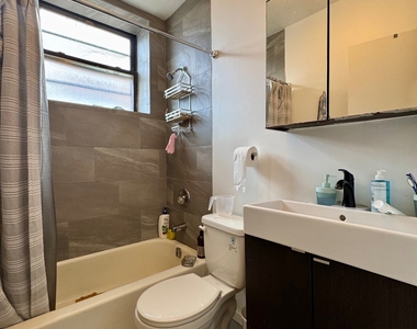 301 East 110th Street - Photo Thumbnail 5