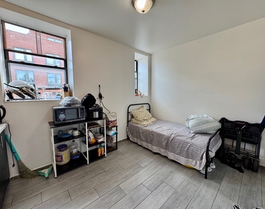 301 East 110th Street - Photo Thumbnail 3