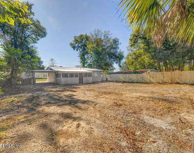 7219 Stonehurst Road N - Photo Thumbnail 16