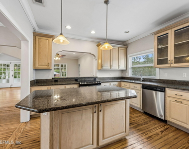 3643 Herschel Street - Photo Thumbnail 9