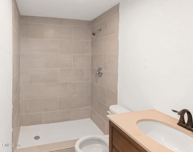 1422 Stafford Street - Photo Thumbnail 3