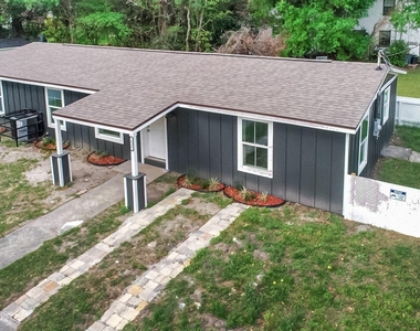 1422 Stafford Street - Photo Thumbnail 1