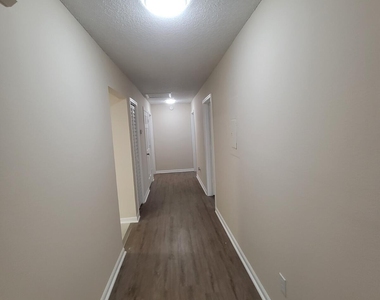 3434 Deer Street - Photo Thumbnail 3