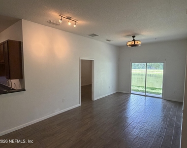 7071 Deer Lodge Circle - Photo Thumbnail 5
