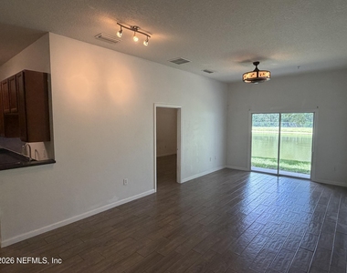 7071 Deer Lodge Circle - Photo Thumbnail 6