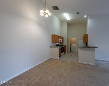 9505 Armelle Way - Photo Thumbnail 4