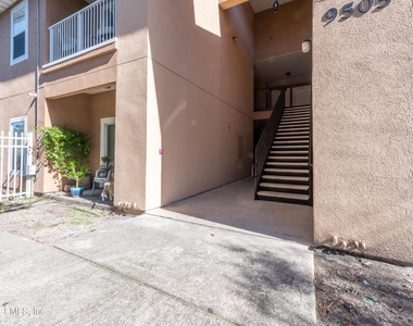 9505 Armelle Way - Photo Thumbnail 2