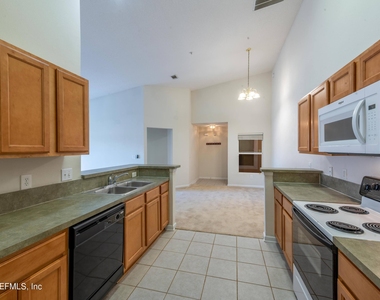9505 Armelle Way - Photo Thumbnail 11
