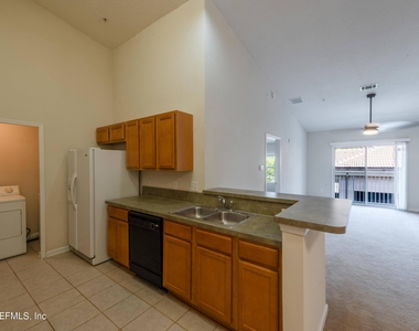 9505 Armelle Way - Photo Thumbnail 10