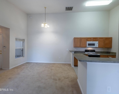 9505 Armelle Way - Photo Thumbnail 14