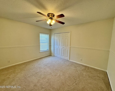 12288 Harbor Winds Drive N - Photo Thumbnail 15