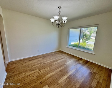 12288 Harbor Winds Drive N - Photo Thumbnail 6