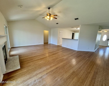 12288 Harbor Winds Drive N - Photo Thumbnail 3