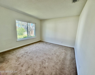 12288 Harbor Winds Drive N - Photo Thumbnail 8