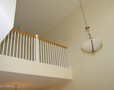 539 Hedgewood Drive - Photo Thumbnail 15