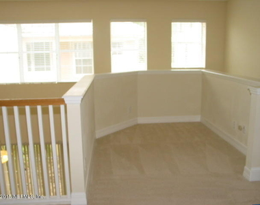 539 Hedgewood Drive - Photo Thumbnail 13