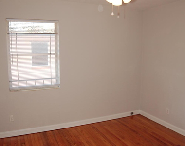 2947 W 45th Street - Photo Thumbnail 8