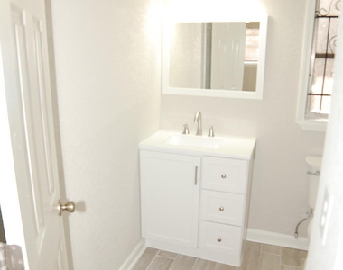 2947 W 45th Street - Photo Thumbnail 34