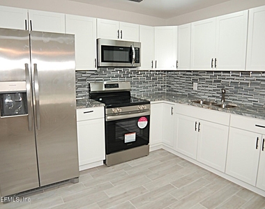 2947 W 45th Street - Photo Thumbnail 20