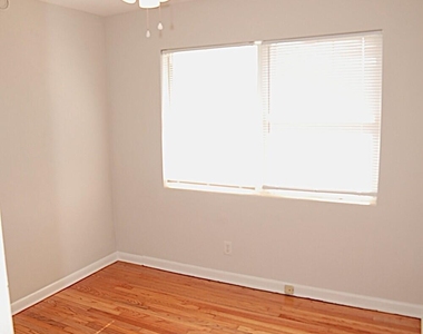 2947 W 45th Street - Photo Thumbnail 9