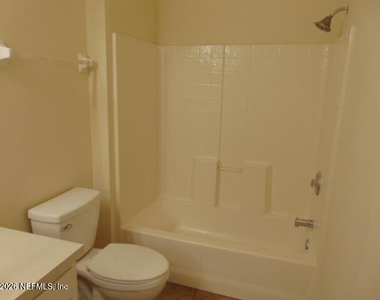 7990 Baymeadows Road E - Photo Thumbnail 16