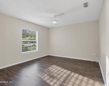 1648 Glen Laurel Drive - Photo Thumbnail 5