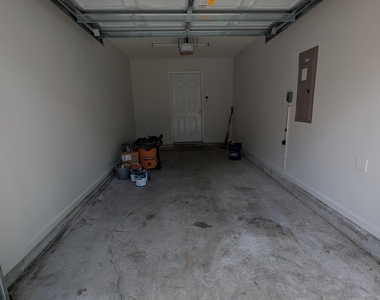 8173 Woods Avenue - Photo Thumbnail 6