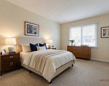 3004 Roberts Drive - Photo Thumbnail 5