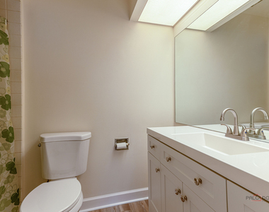 3004 Roberts Drive - Photo Thumbnail 19