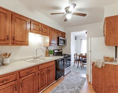 3004 Roberts Drive - Photo Thumbnail 3